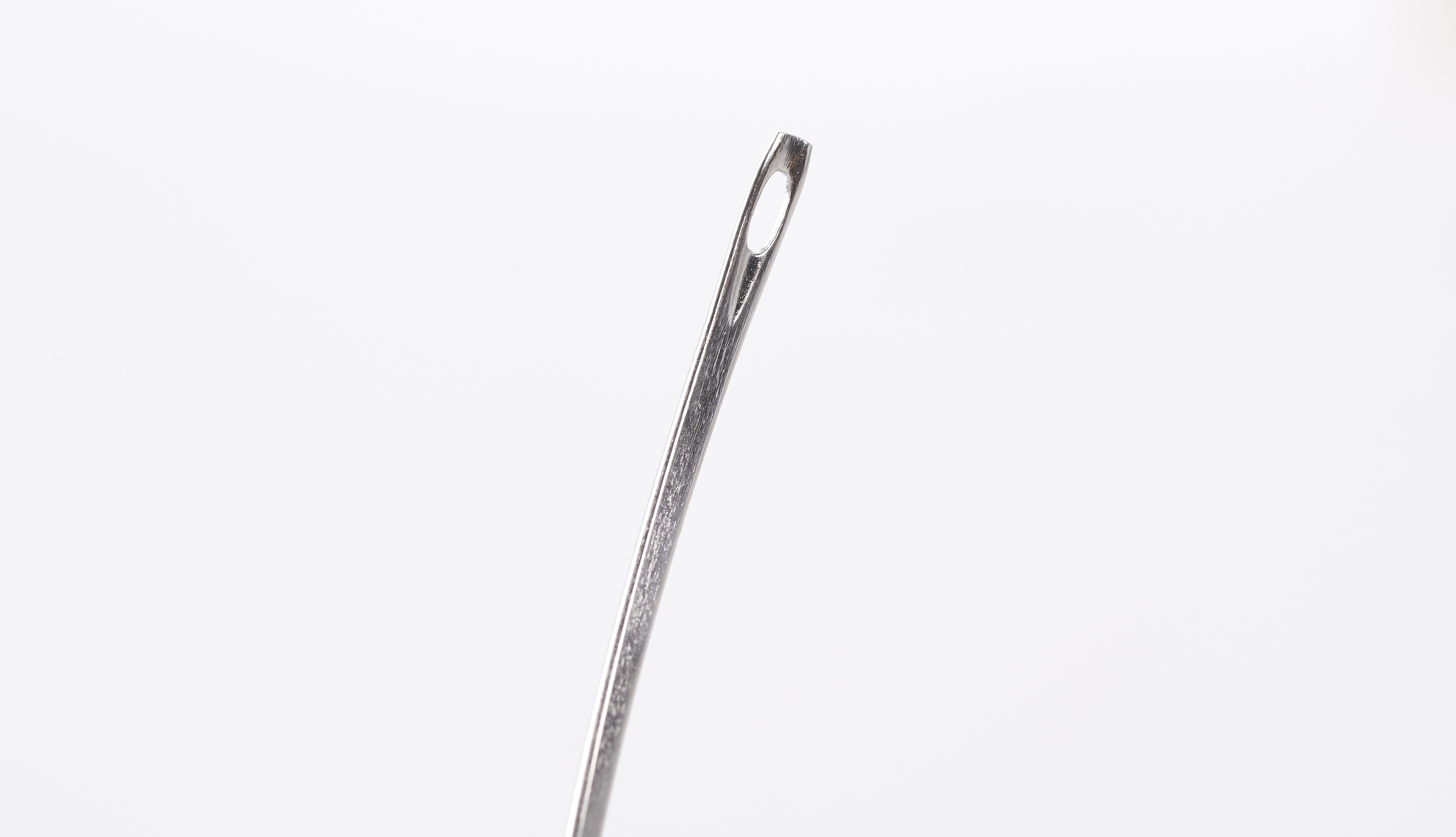 KRUUSE Suture Needle, regular eye, 3/8 circle, reverse cutting, 89 mm (diam. 1.1 mm), 10/pk